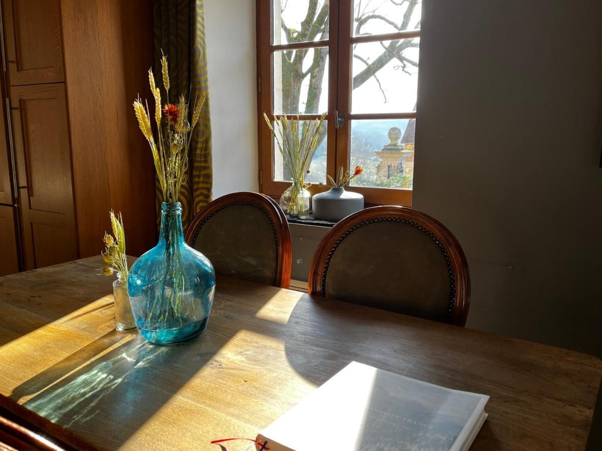Charming Cottage In Chateau Les Roches Gardens 몽세인트진 외부 사진