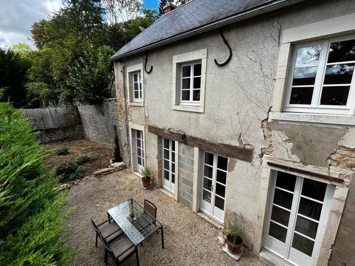 Charming Cottage In Chateau Les Roches Gardens 몽세인트진 외부 사진